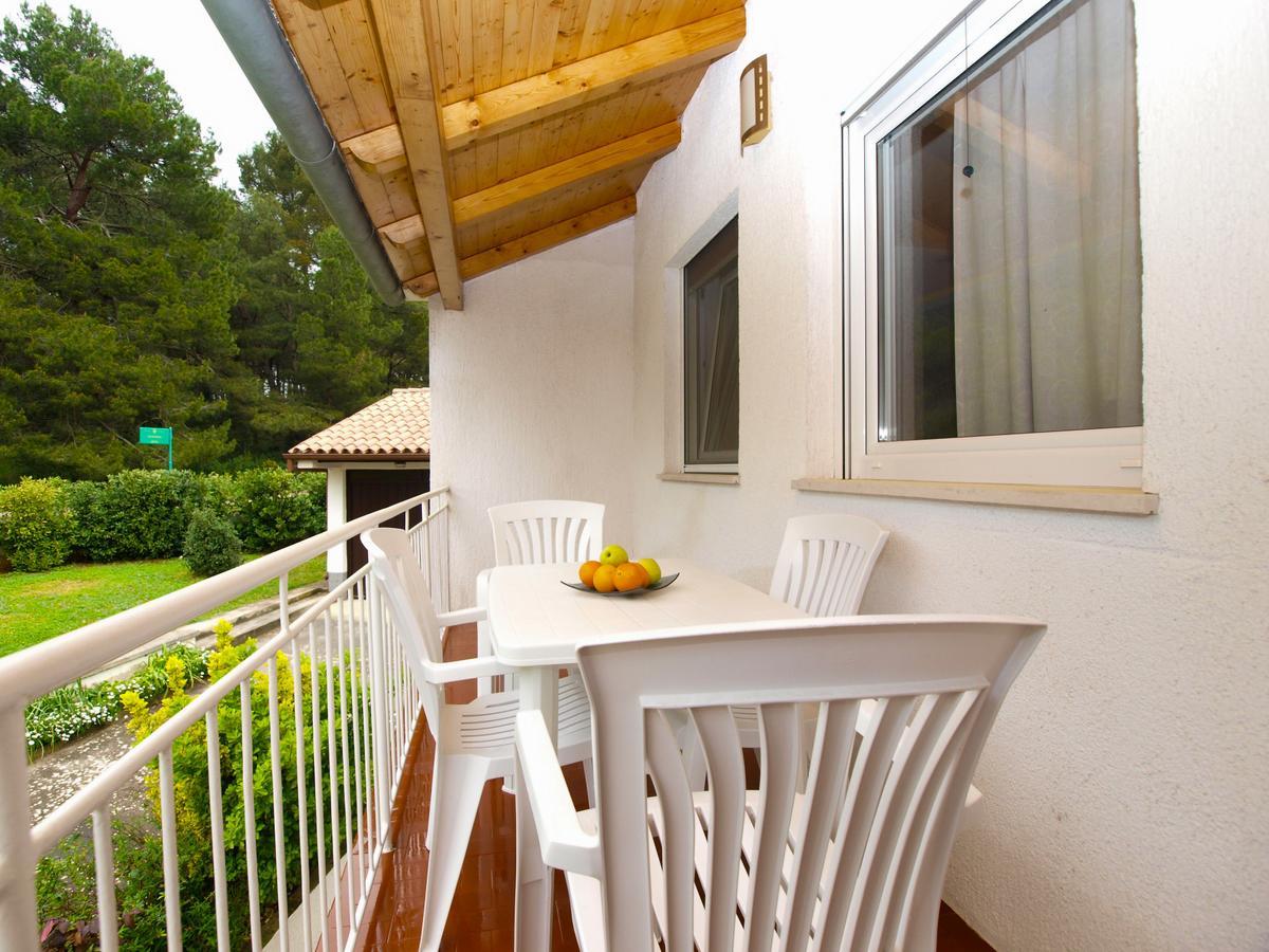Apartment Alma 1600 Pula Exterior photo